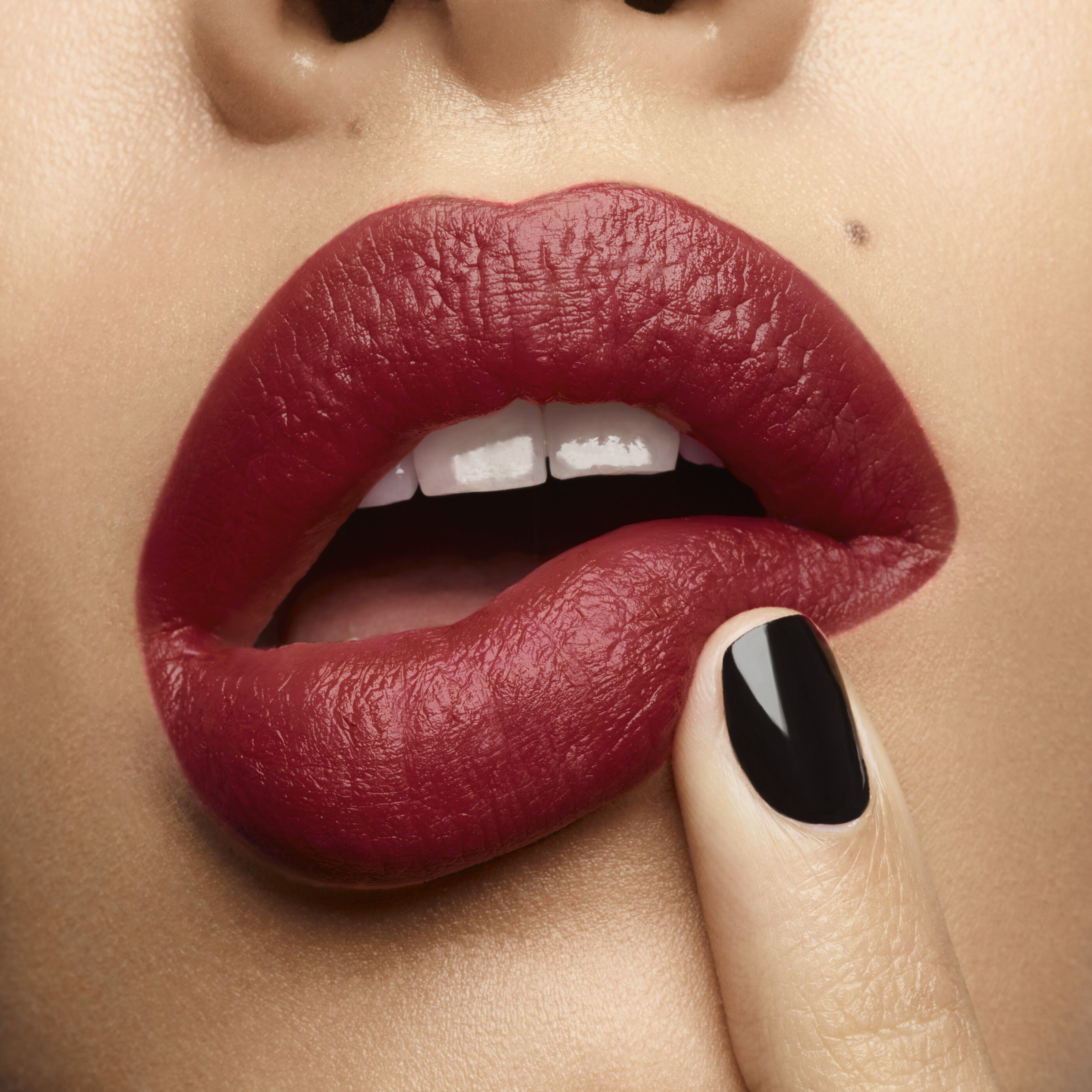 ROUGE PUR COUTURE THE SLIM VELVET RADICAL