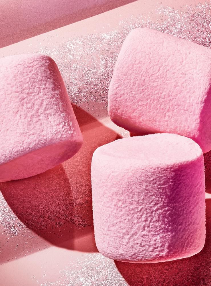 Soft pink marshmallows representing the marshmallow musk accord in YSL Black Opium Glitter.
